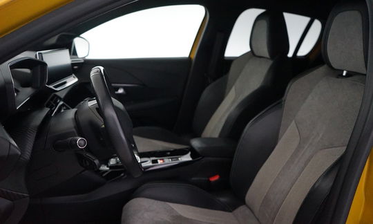 Peugeot e-208 50 GT 5d