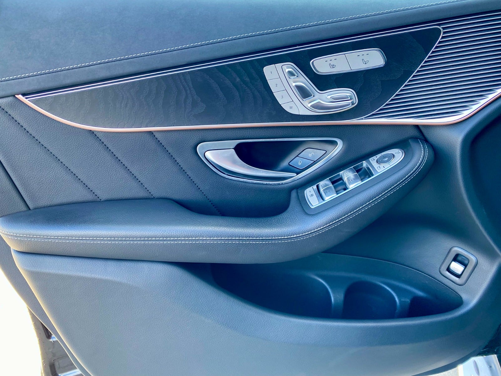 flexleasing-mercedes-eqc400-amg-line-4matic-5d-findleasing