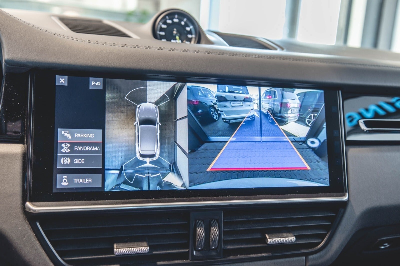 flexleasing-porsche-cayenne-30-e-hybrid-tiptr-5d-findleasing
