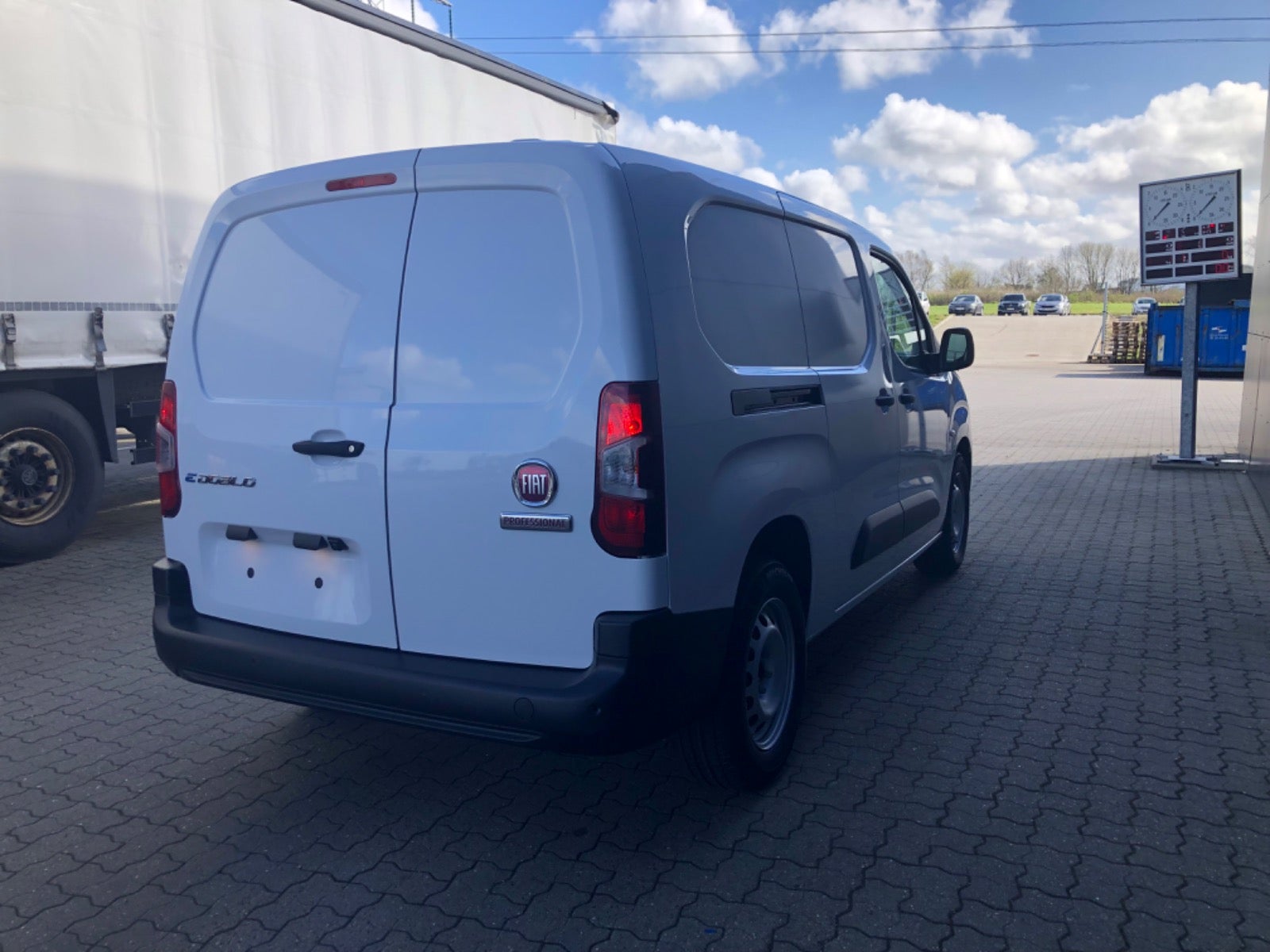 flexleasing-fiat-doblo-e-50-l2-pro-findleasing