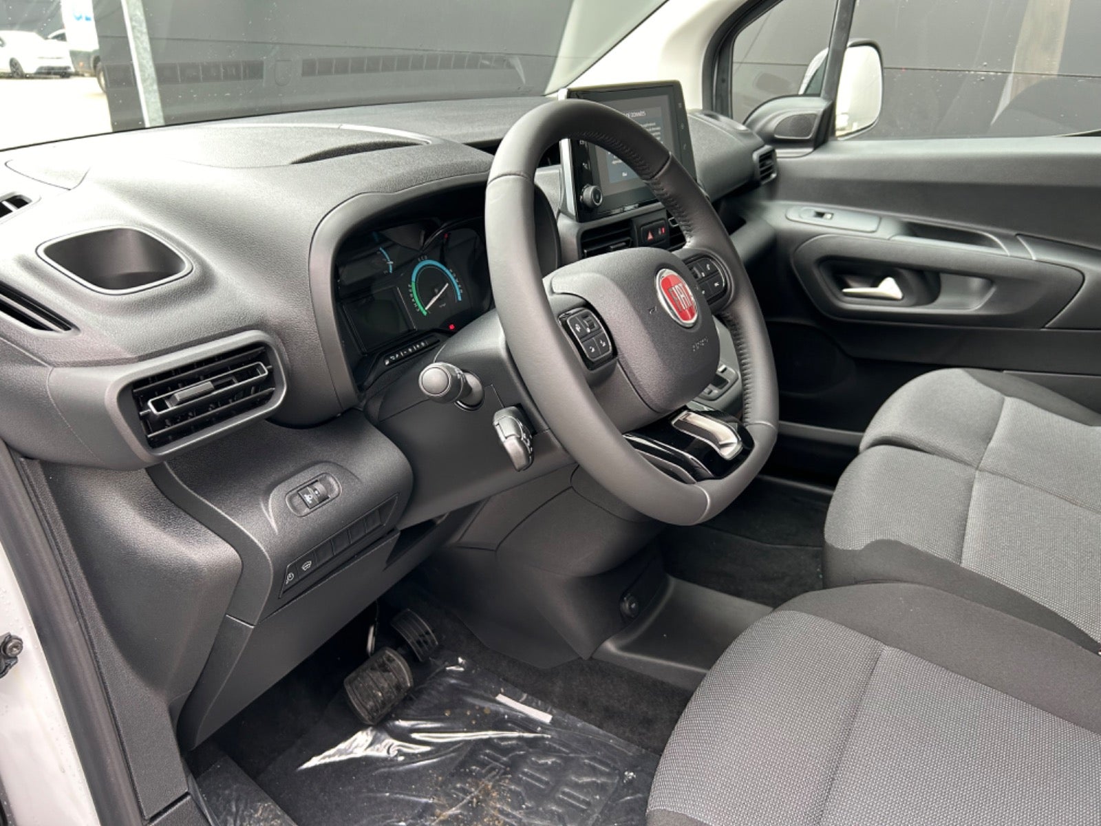 flexleasing-fiat-doblo-e-50-l1-pro-findleasing