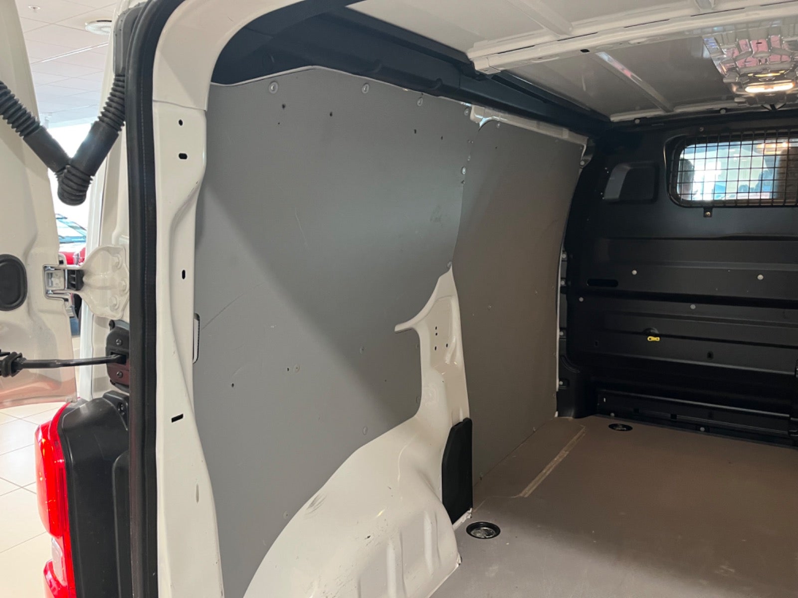flexleasing-peugeot-e-expert-75-l2-premium-van-findleasing