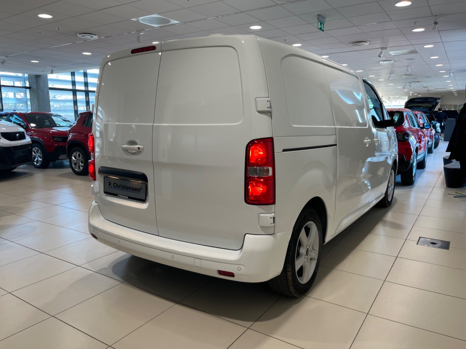 flexleasing-peugeot-e-expert-75-l2-premium-van-findleasing