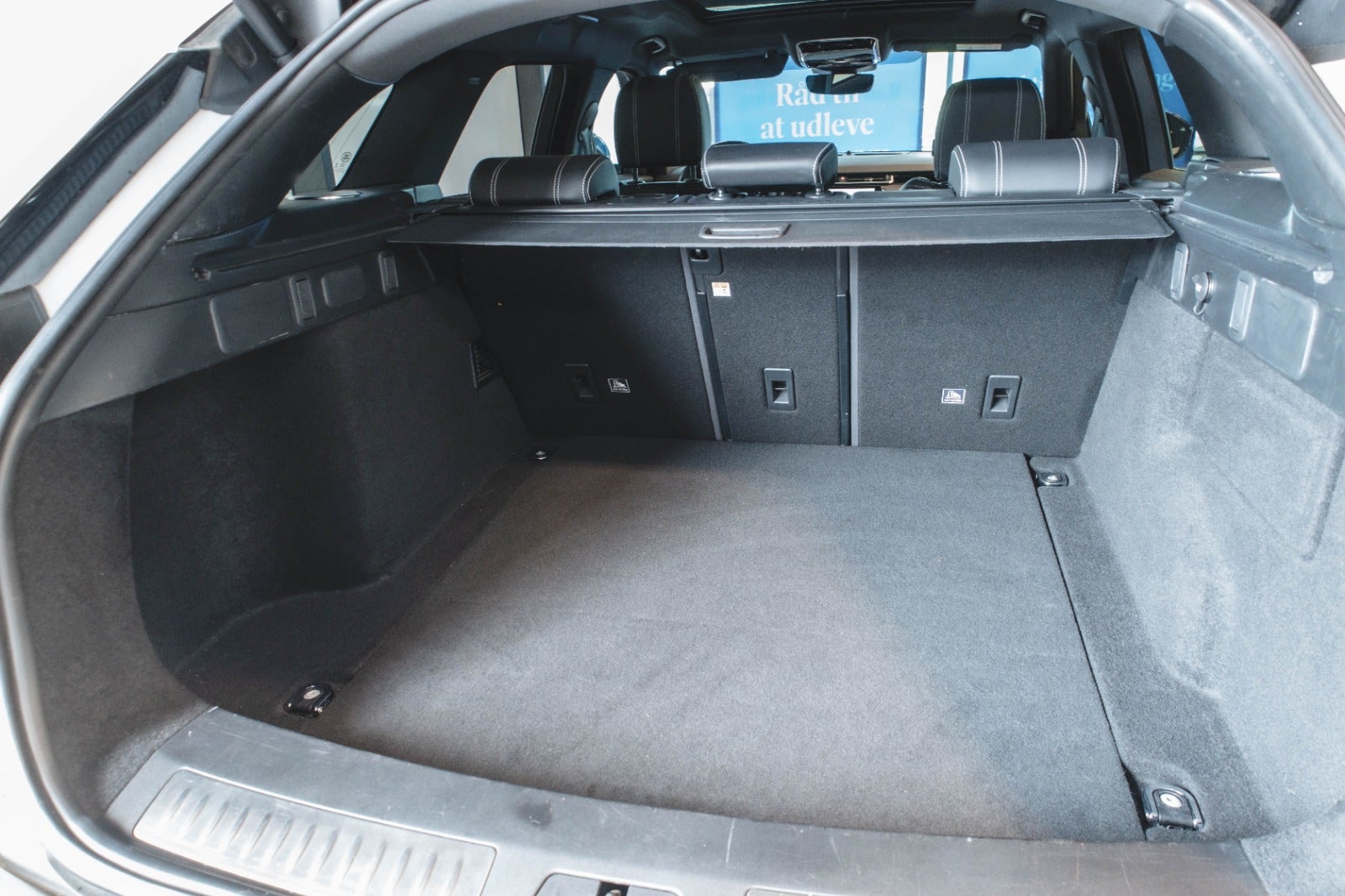 flexleasing-land-rover-range-rover-velar-30-d300-se-aut-5d-findleasing