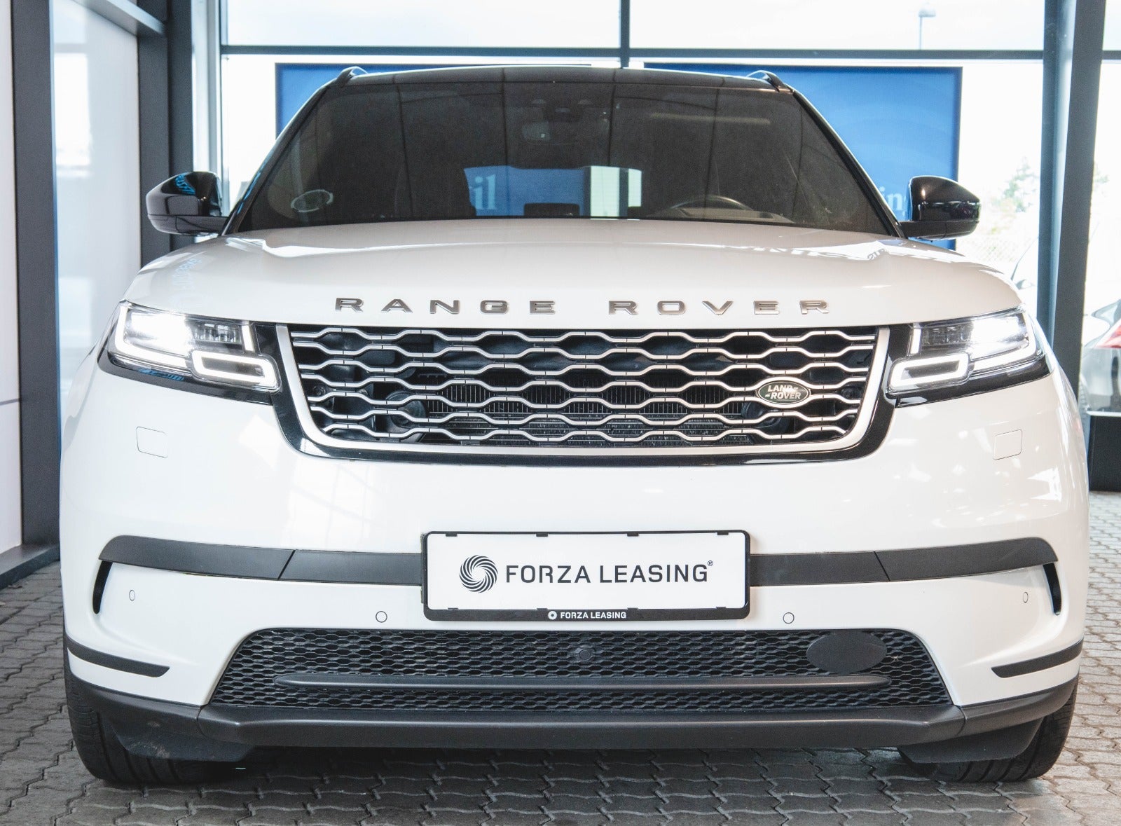 flexleasing-land-rover-range-rover-velar-30-d300-se-aut-5d-findleasing