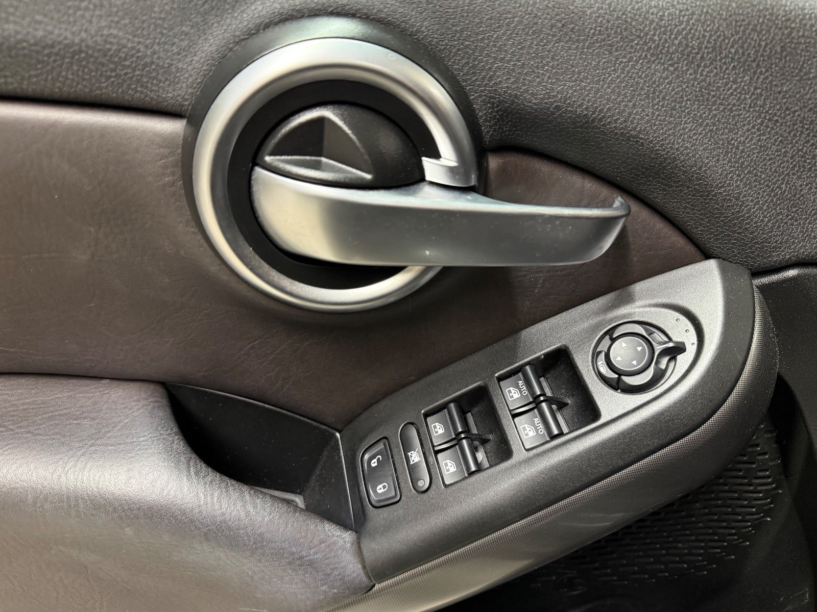 flexleasing-fiat-500x-14-m-air-140-lounge-5d-findleasing