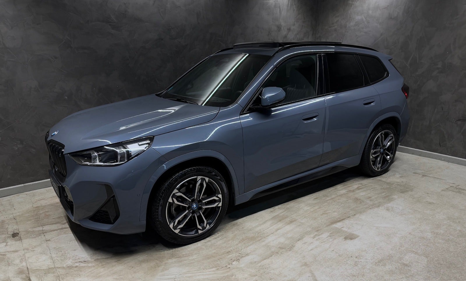 flexleasing-bmw-ix1-xdrive30-fully-charged-m-sport-5d-findleasing