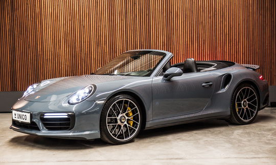 Porsche 911 Turbo S 3,8 Cabriolet PDK 2d
