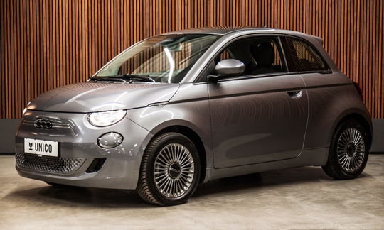 Fiat 500E 42 Icon 3d
