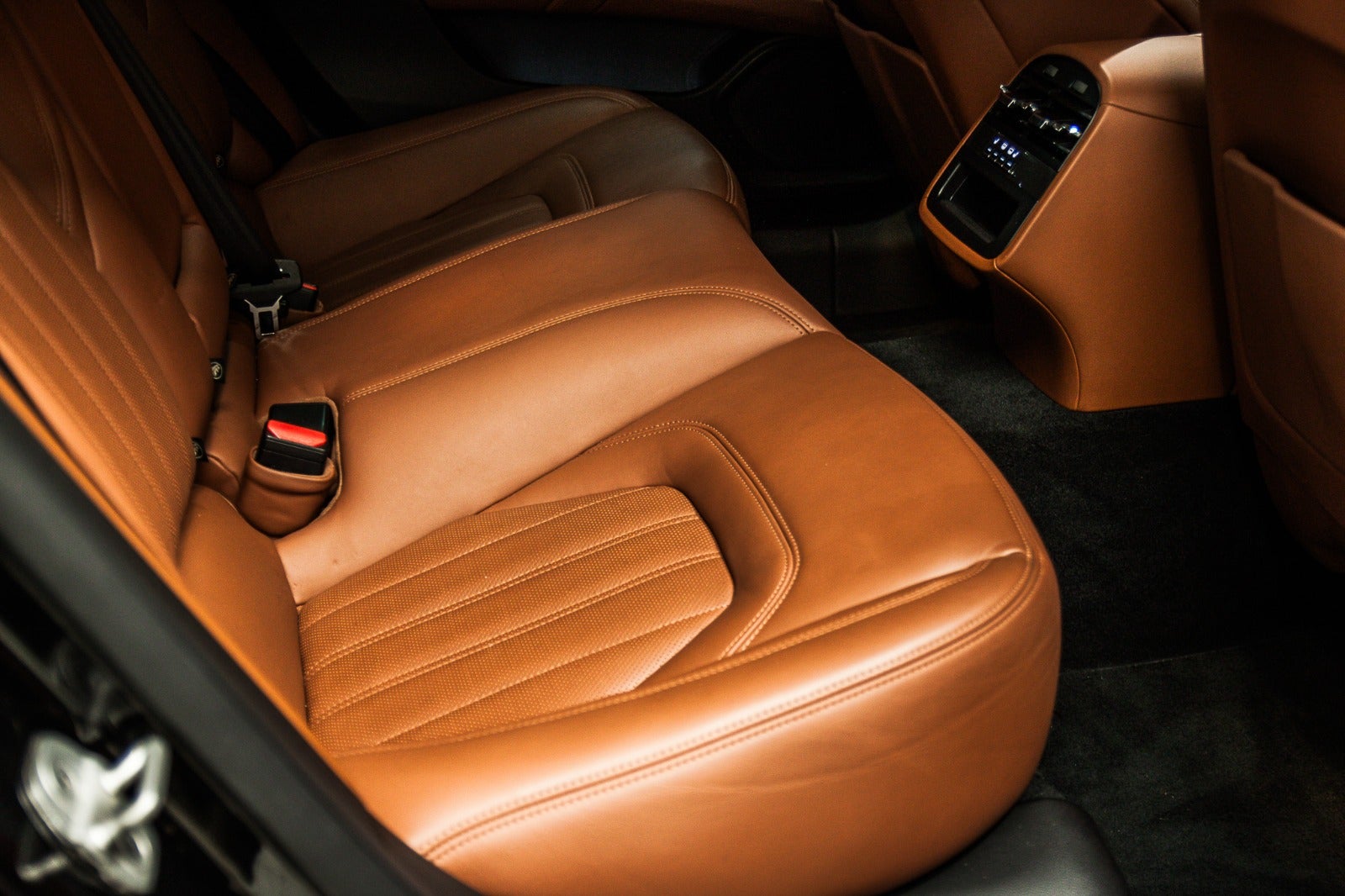 flexleasing-maserati-quattroporte-38-gts-aut-4d-findleasing