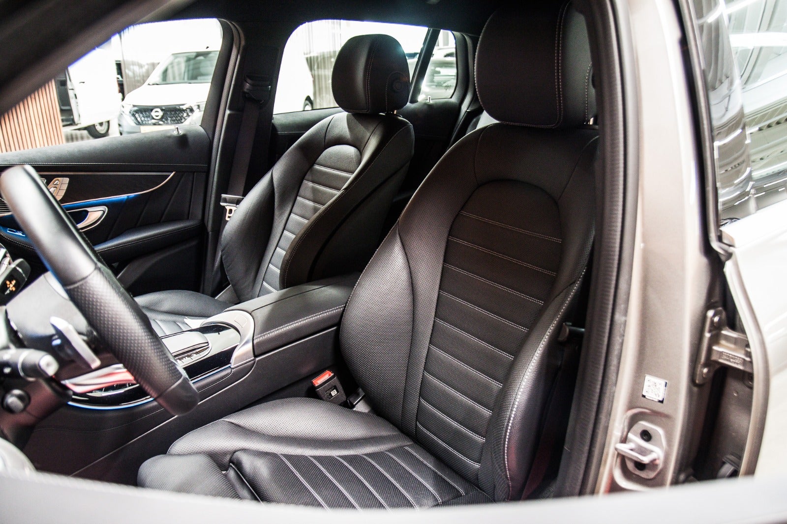 flexleasing-mercedes-eqc400-amg-line-4matic-5d-findleasing
