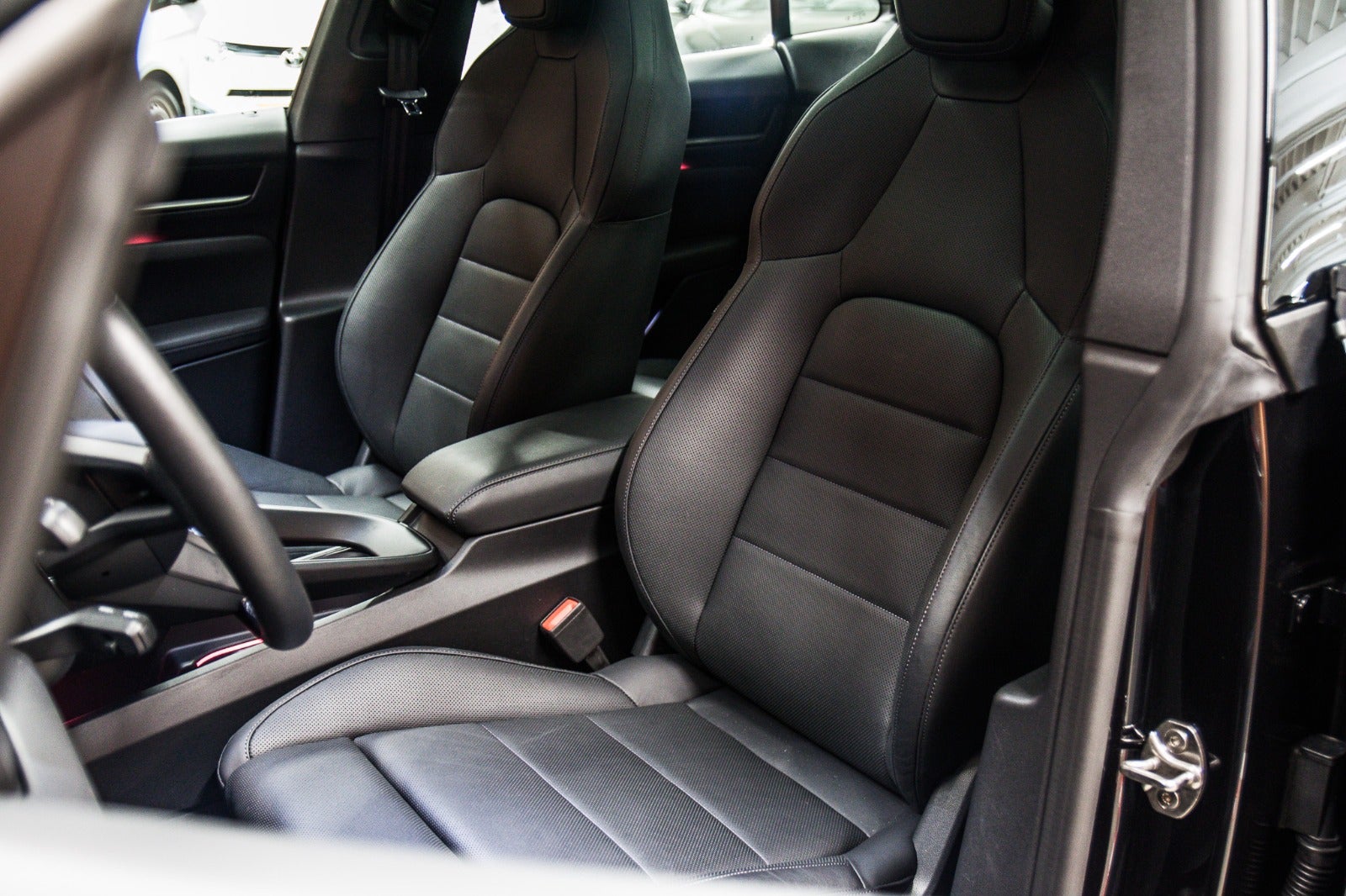 flexleasing-porsche-macan-4-5d-findleasing