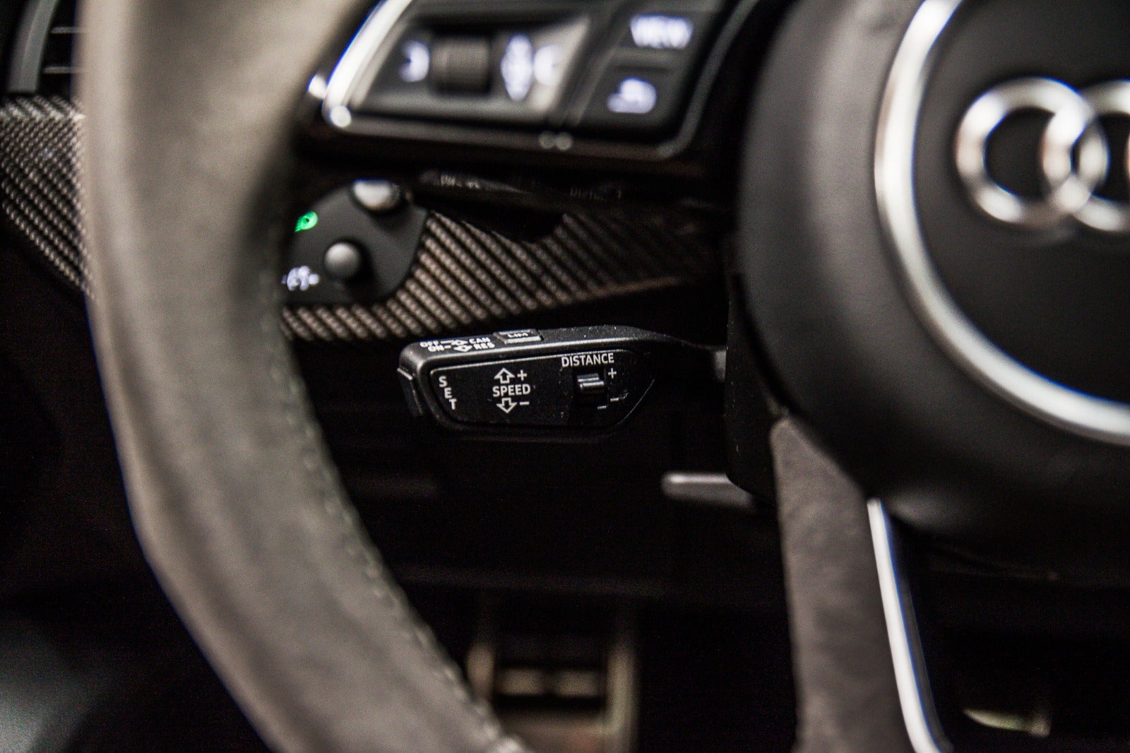 flexleasing-audi-rs4-29-tfsi-avant-quattro-tiptr-5d-findleasing