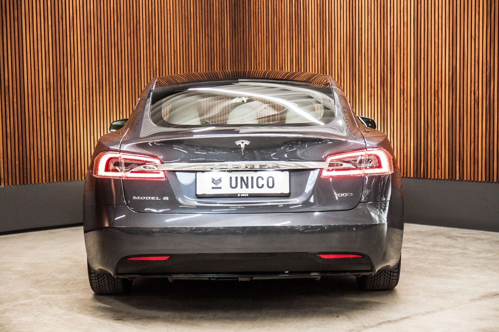 flexleasing-tesla-model-s-long-range-awd-5d-findleasing