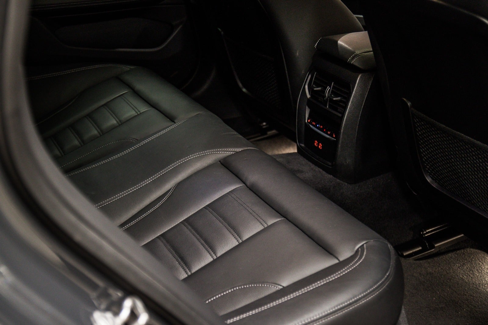 flexleasing-bmw-i4-m50-fully-charged-xdrive-5d-findleasing