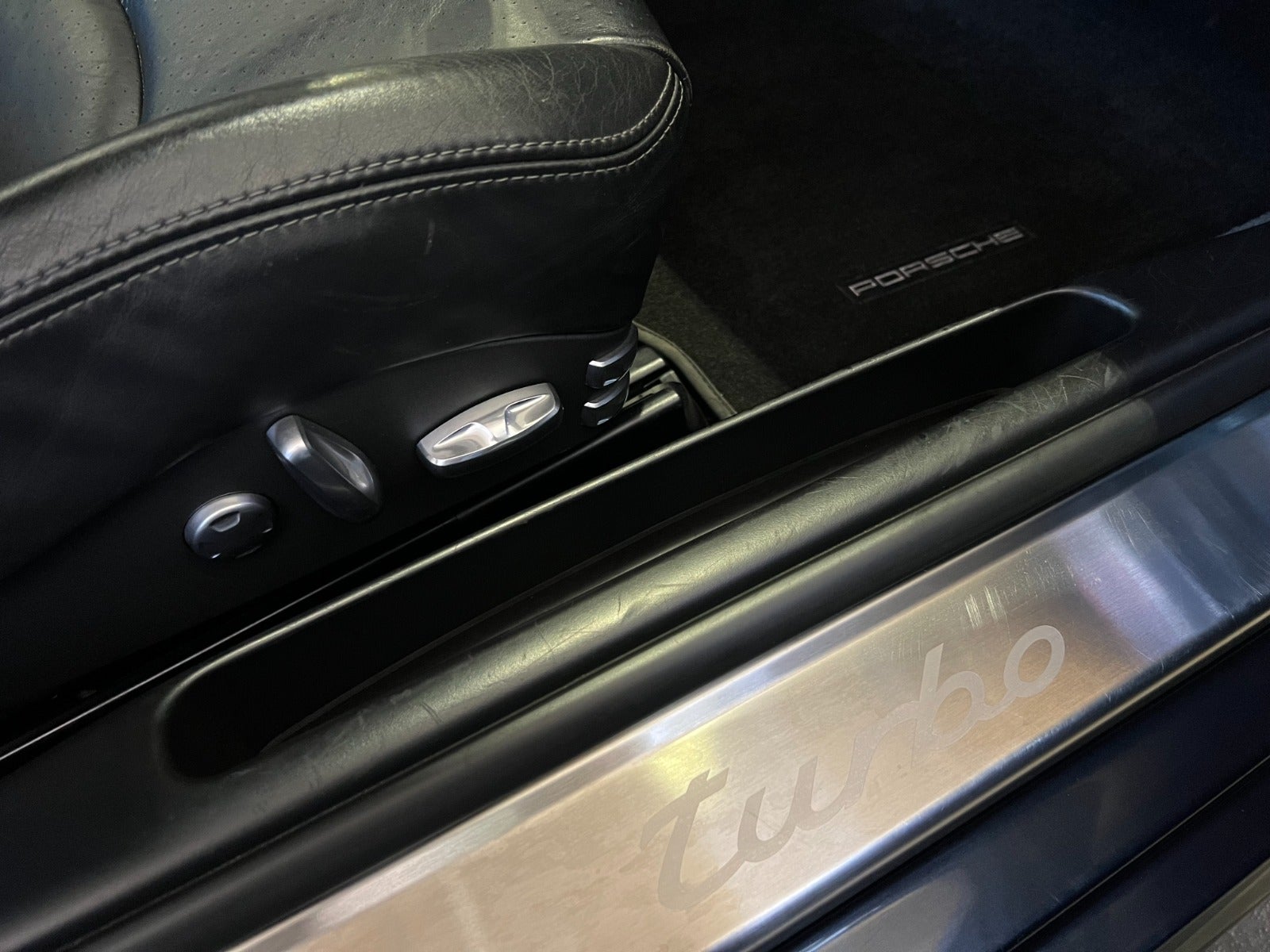 flexleasing-porsche-911-turbo-36-coupe-tiptr-2d-findleasing
