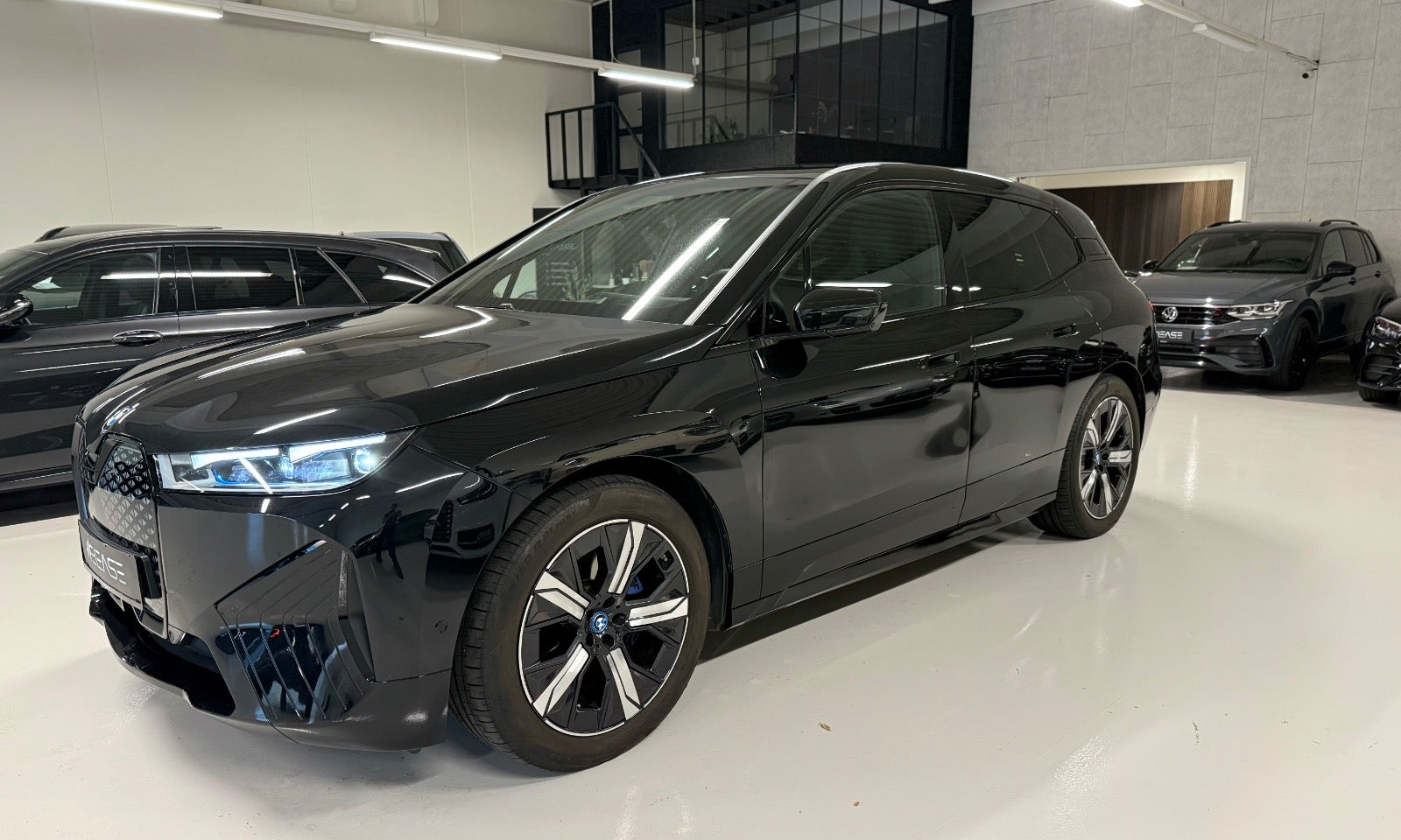 flexleasing-bmw-ix-m60-xdrive50-super-charged-5d-findleasing