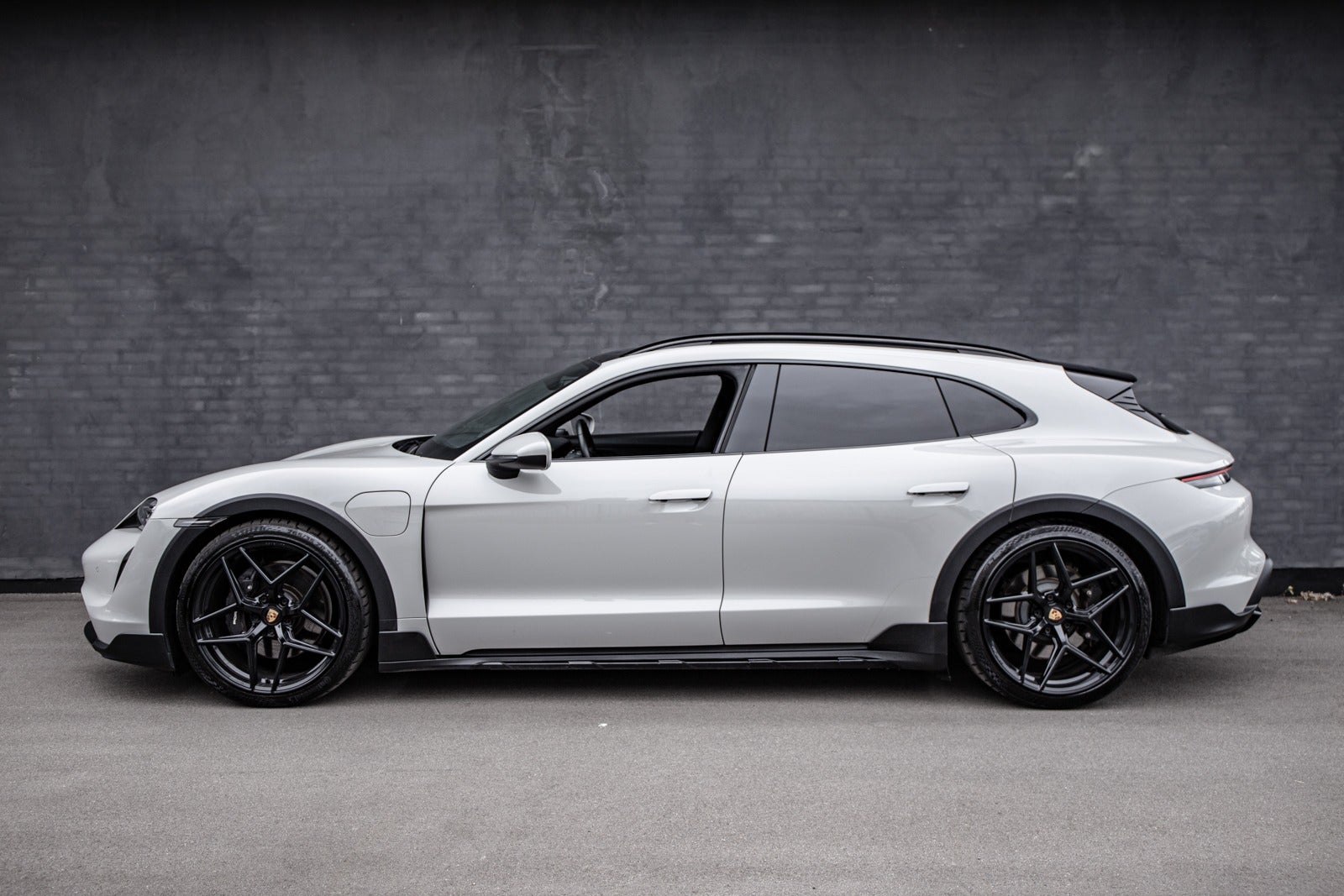 flexleasing-porsche-taycan-4-performance-cross-turismo-5d-findleasing