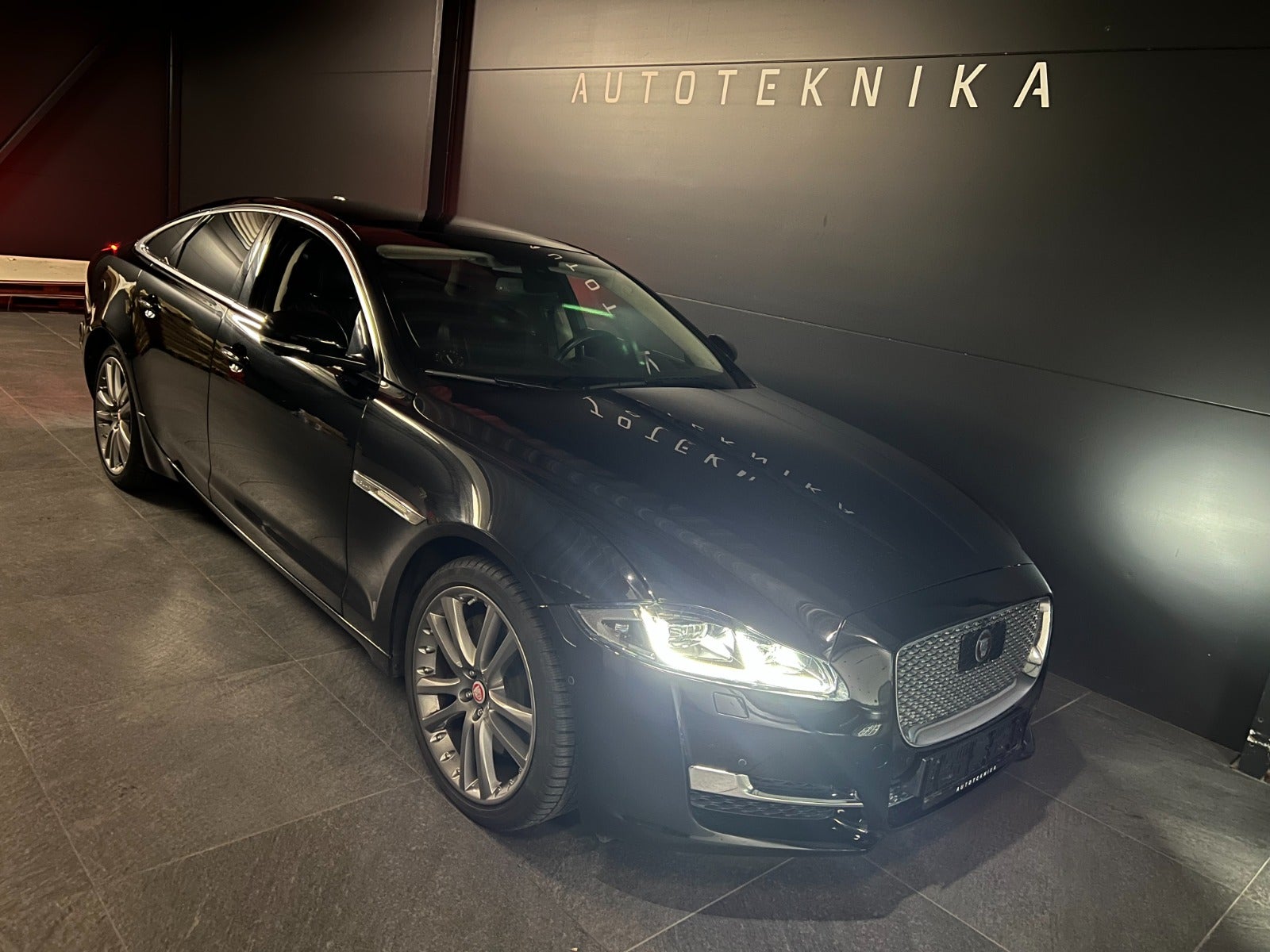 flexleasing-jaguar-xj-30-d300-portfolio-aut-4d-findleasing