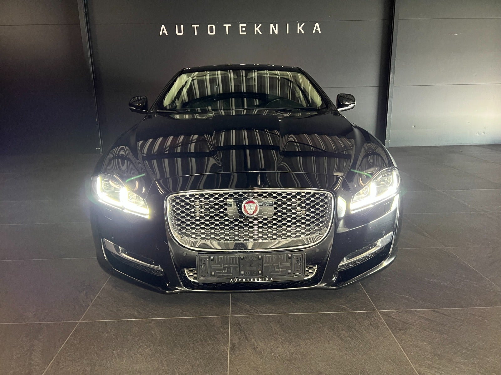 flexleasing-jaguar-xj-30-d300-portfolio-aut-4d-findleasing