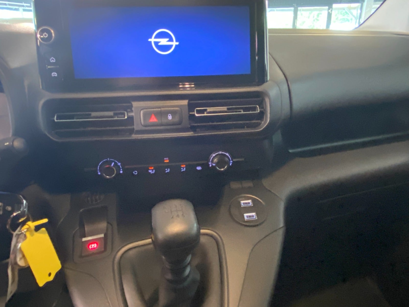 flexleasing-opel-combo-15-bluehdi-102-enjoy-l1v1-findleasing