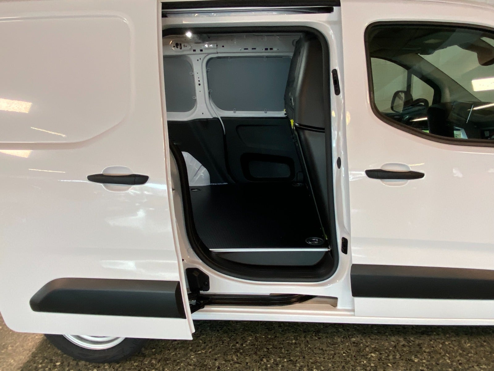 flexleasing-opel-combo-15-bluehdi-102-enjoy-l1v1-findleasing