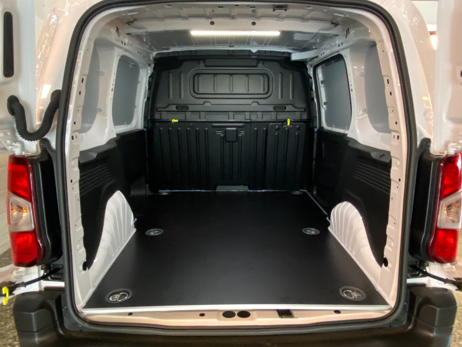 flexleasing-opel-combo-15-bluehdi-102-enjoy-l1v1-findleasing
