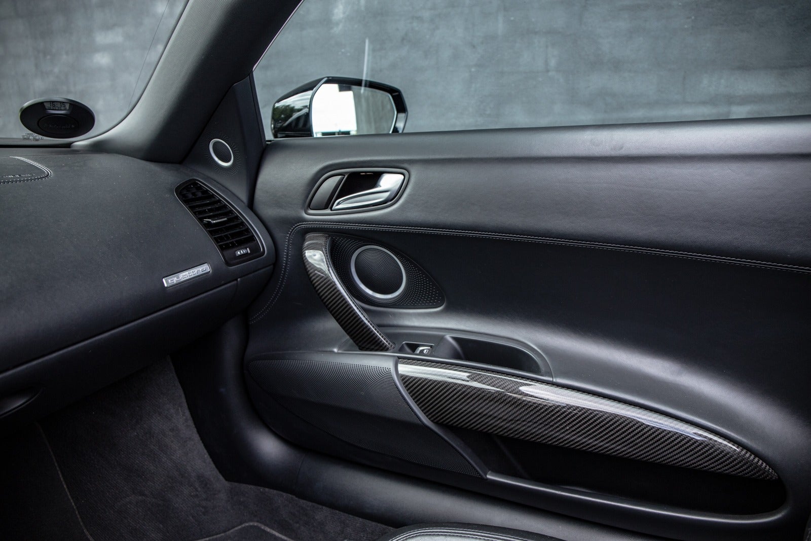 flexleasing-audi-r8-42-fsi-spyder-quattro-s-tr-2d-findleasing
