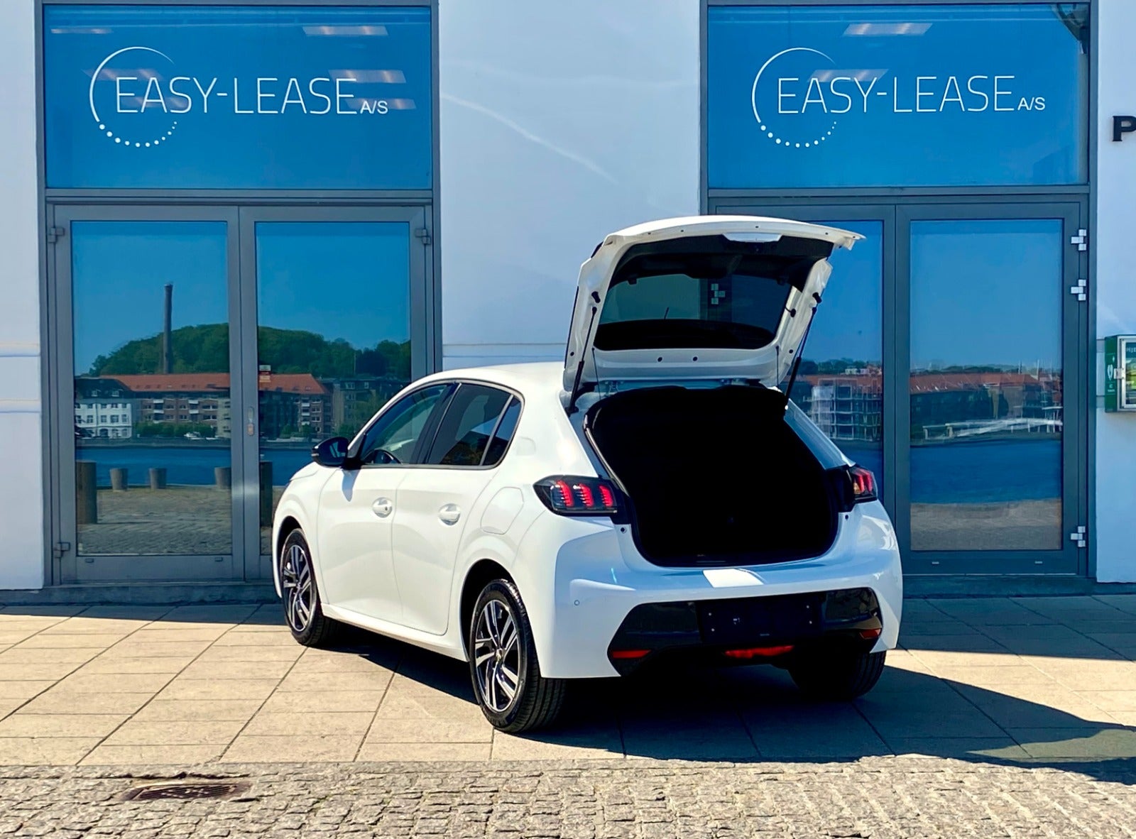 flexleasing-peugeot-208-12-puretech-100-allure-pack-5d-findleasing