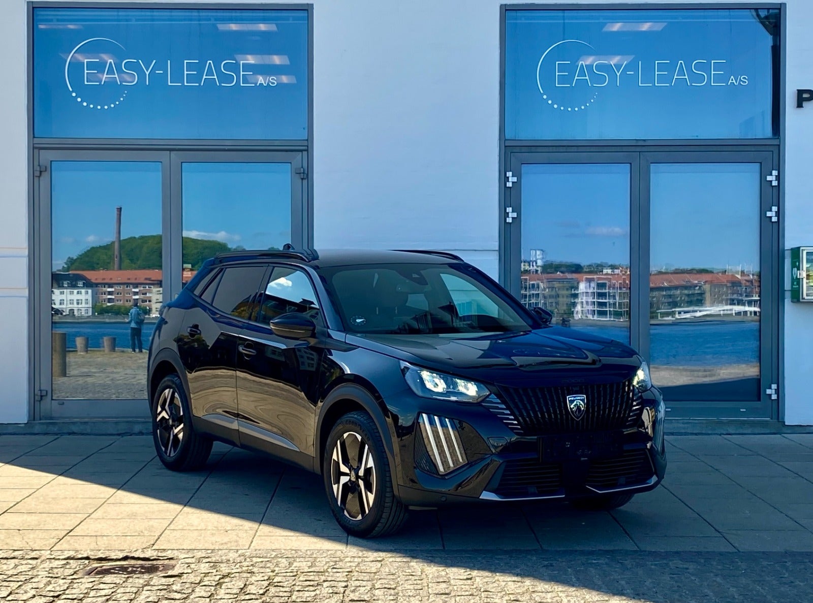 flexleasing-peugeot-2008-12-puretech-130-allure-eat8-5d-findleasing