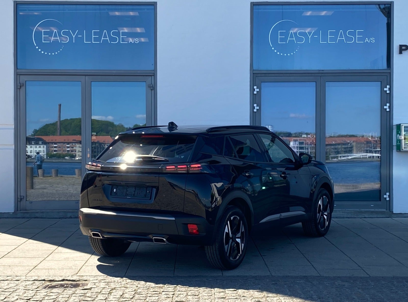 flexleasing-peugeot-2008-12-puretech-130-allure-eat8-5d-findleasing