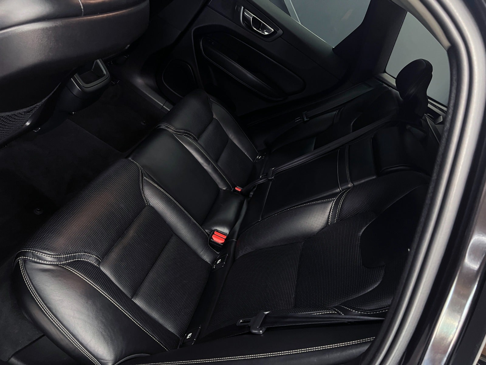 flexleasing-volvo-xc60-20-d4-190-inscription-aut-awd-5d-findleasing