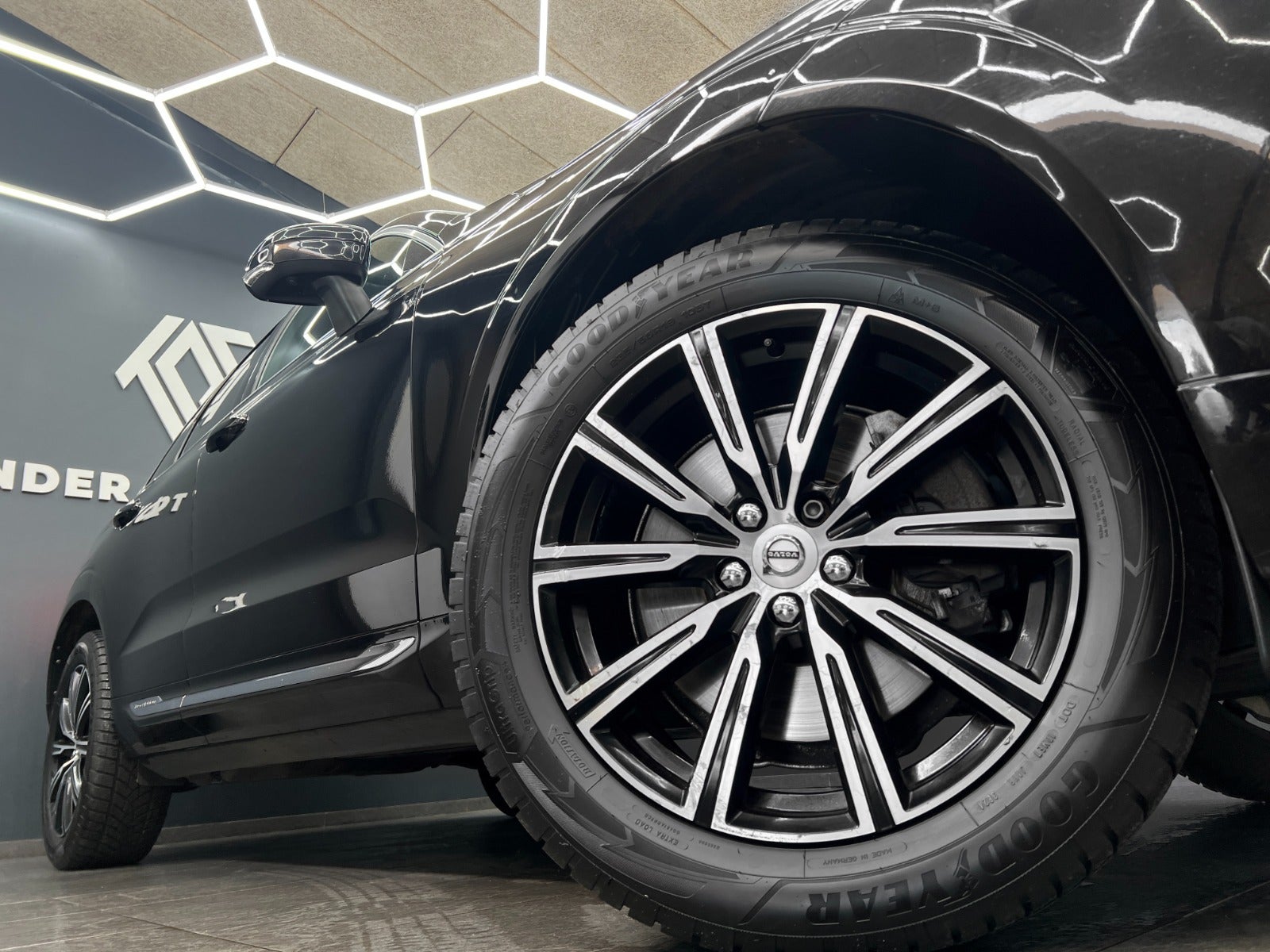 flexleasing-volvo-xc60-20-d4-190-inscription-aut-awd-5d-findleasing