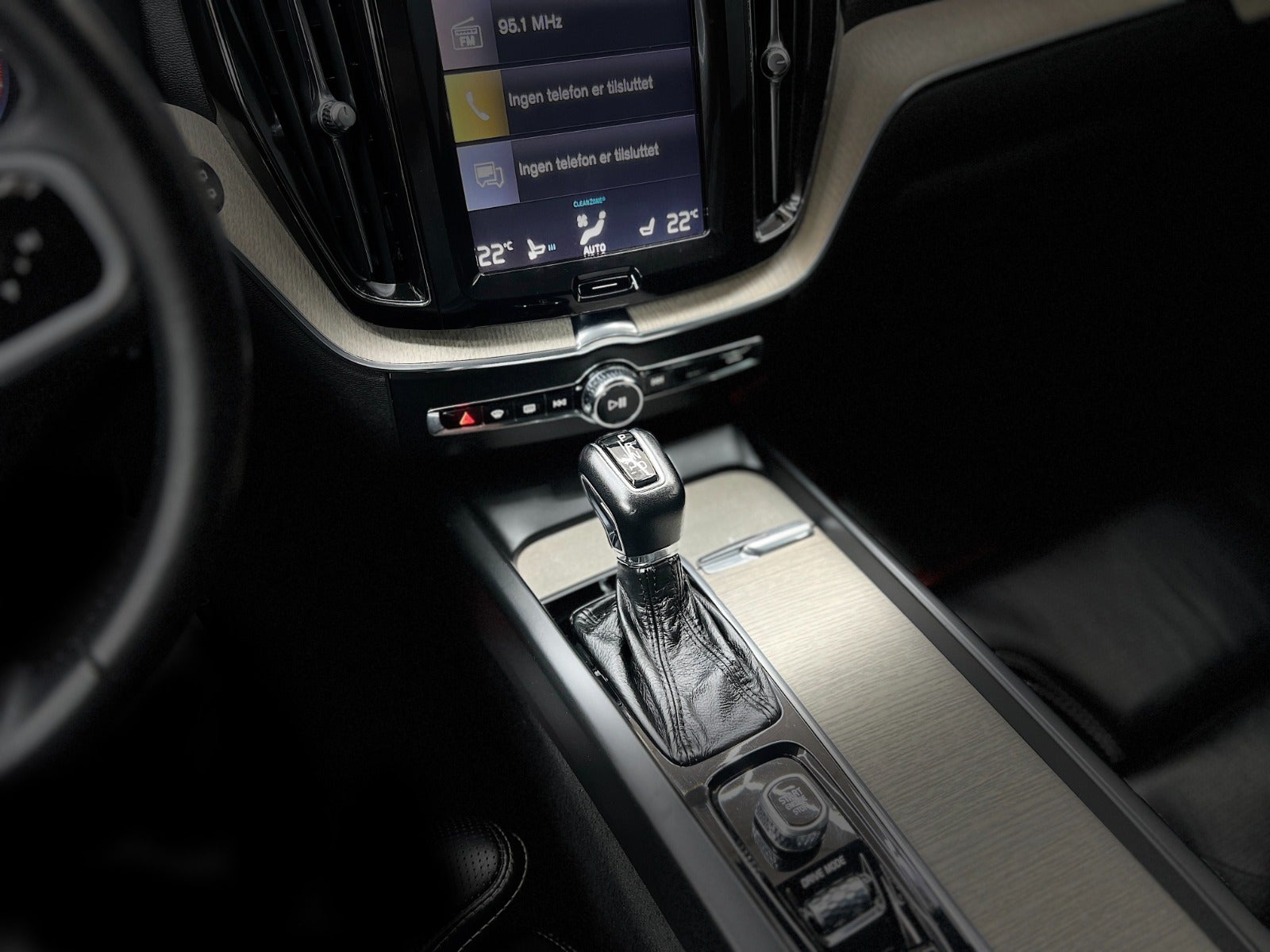 flexleasing-volvo-xc60-20-d4-190-inscription-aut-awd-5d-findleasing