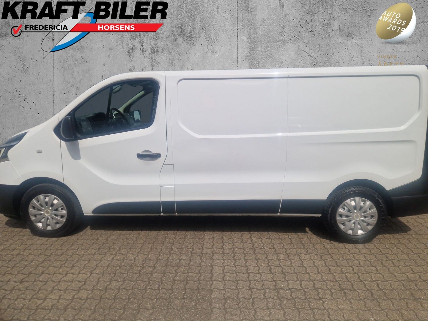 flexleasing-renault-trafic-t29-20-dci-120-l2h1-findleasing