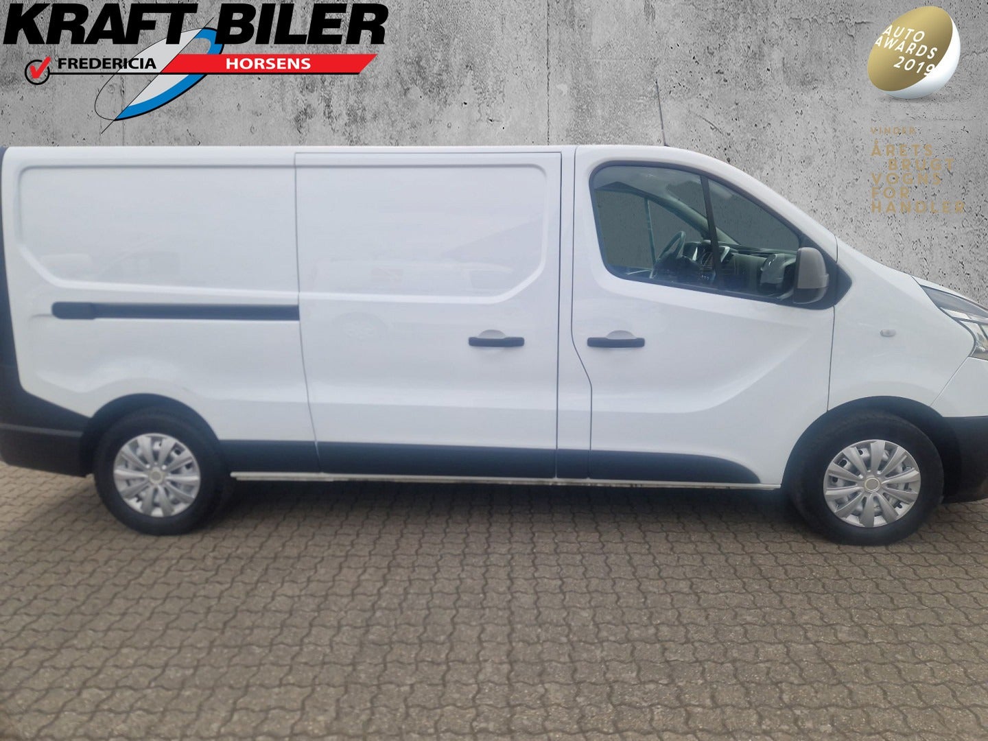 flexleasing-renault-trafic-t29-20-dci-120-l2h1-findleasing
