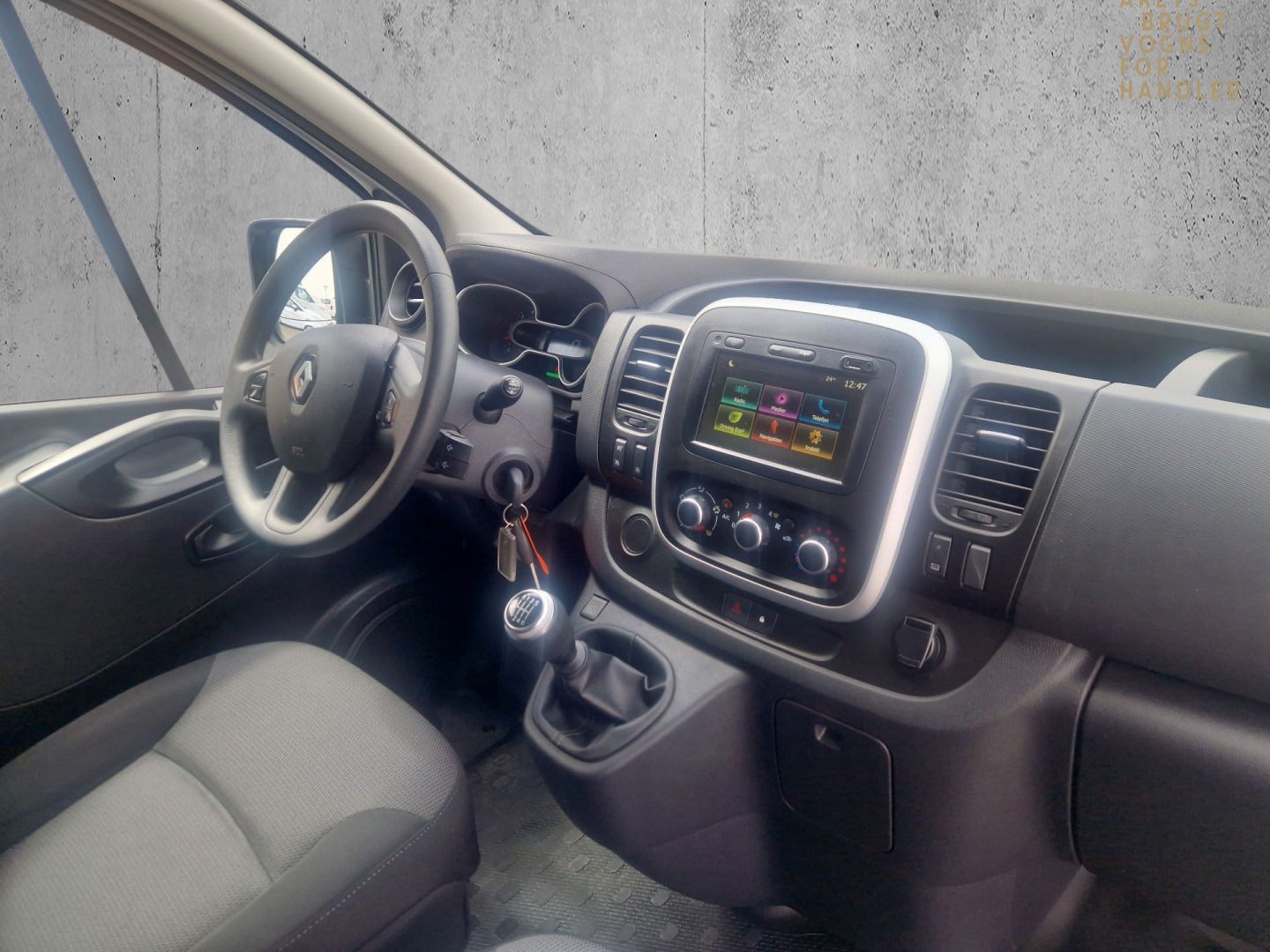 flexleasing-renault-trafic-t29-20-dci-120-l2h1-findleasing