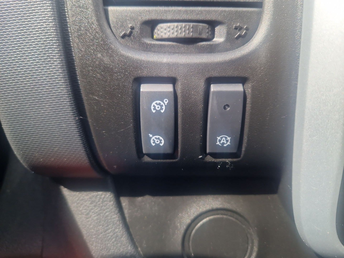 flexleasing-renault-trafic-t29-20-dci-120-l2h1-findleasing
