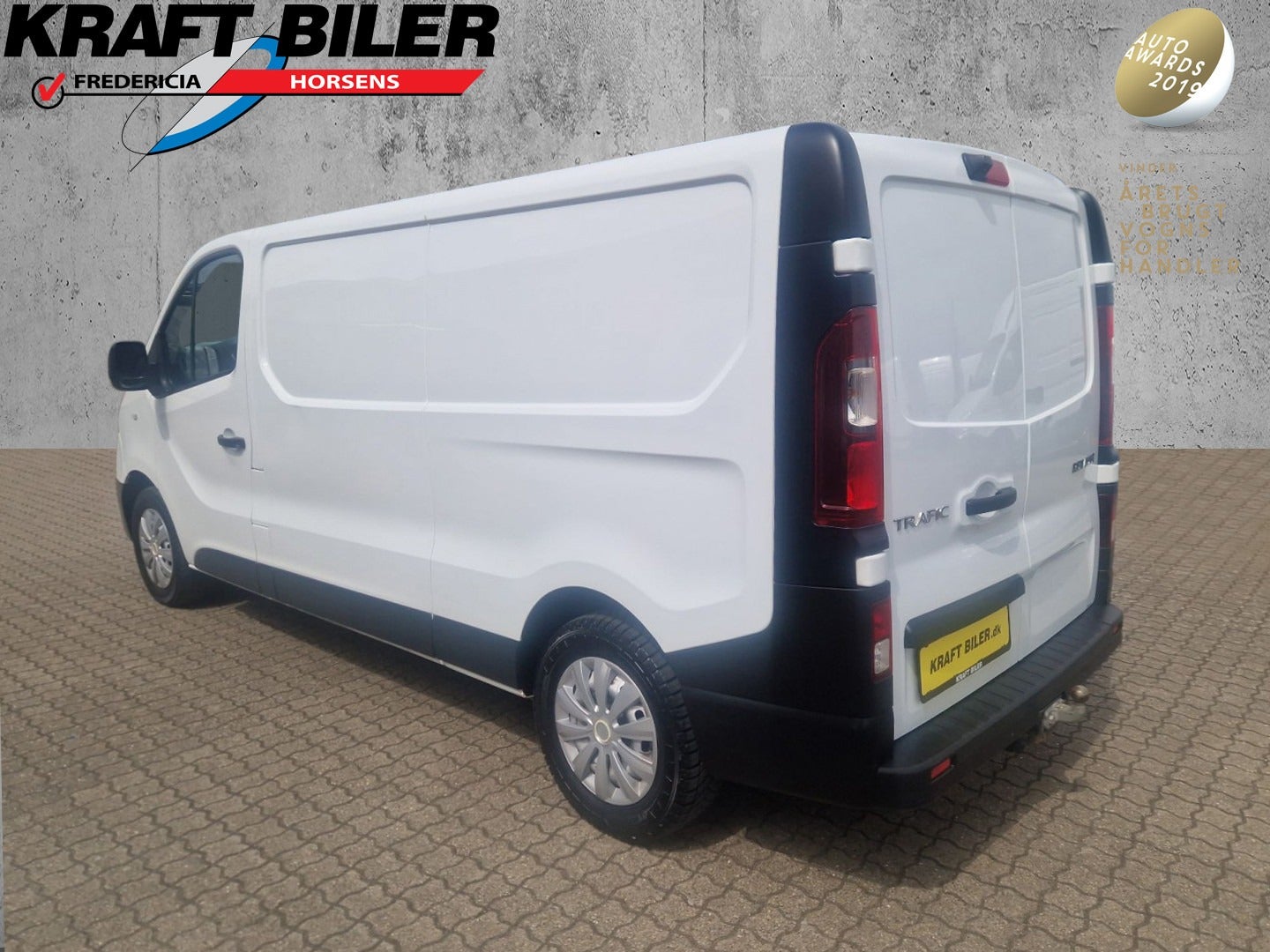 flexleasing-renault-trafic-t29-20-dci-120-l2h1-findleasing