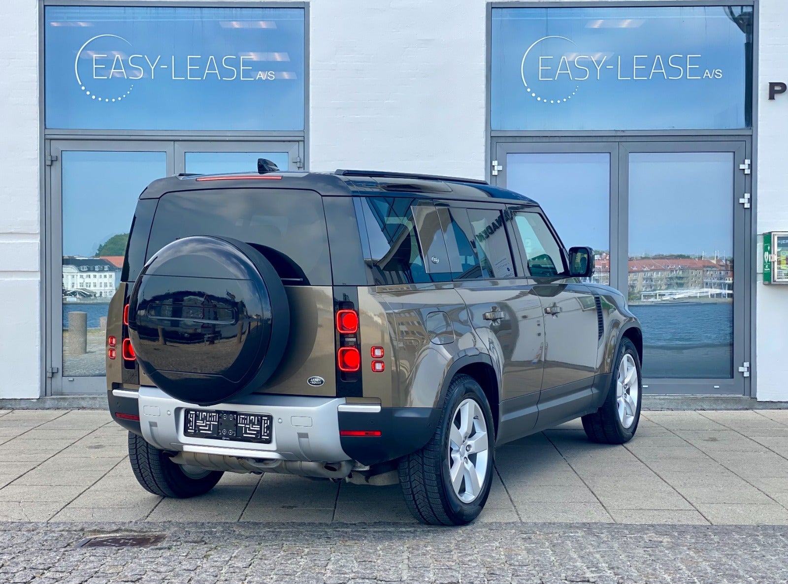 flexleasing-land-rover-defender-110-30-p400-first-edition-aut-5d-findleasing