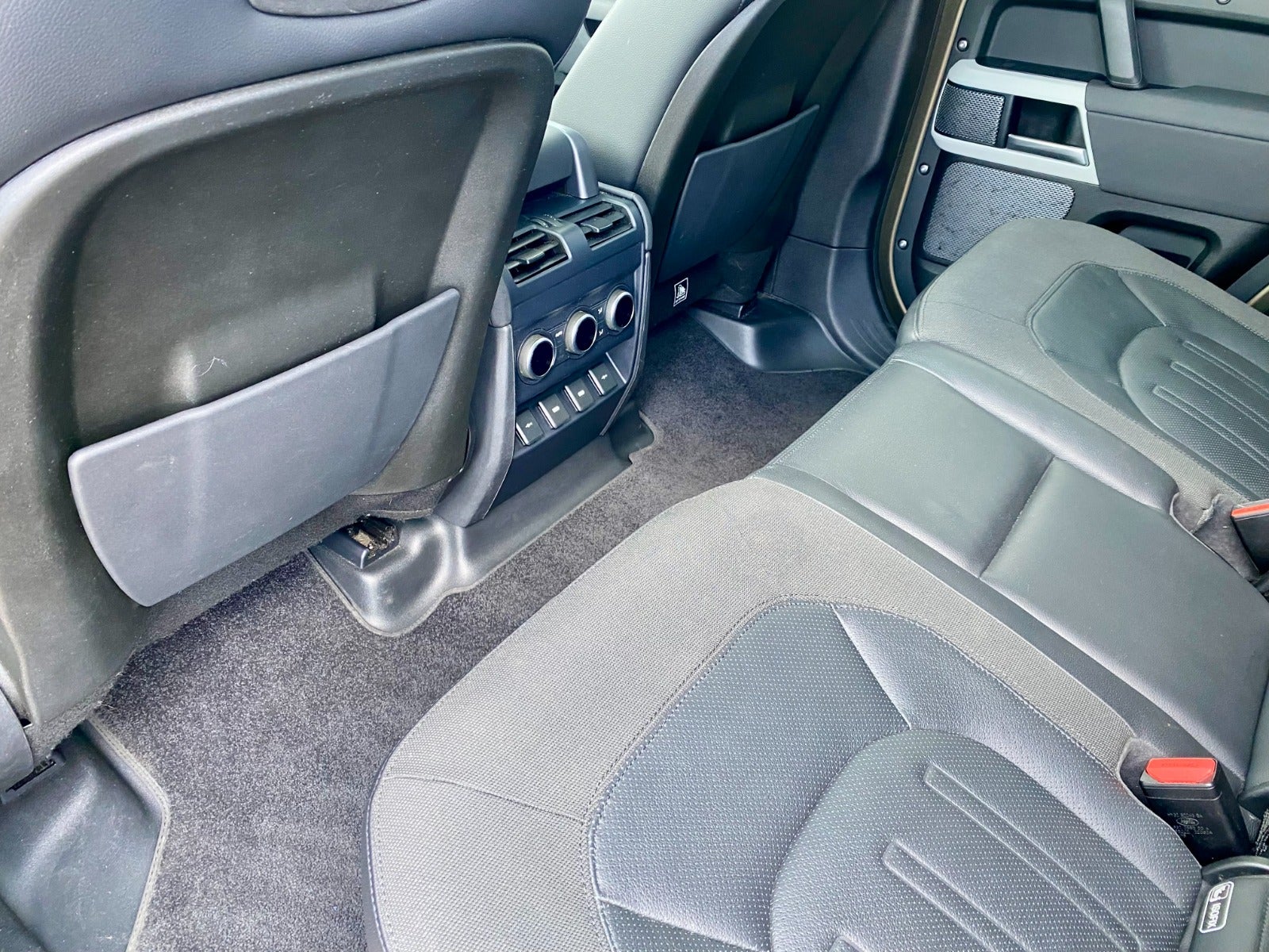 flexleasing-land-rover-defender-110-30-p400-first-edition-aut-5d-findleasing