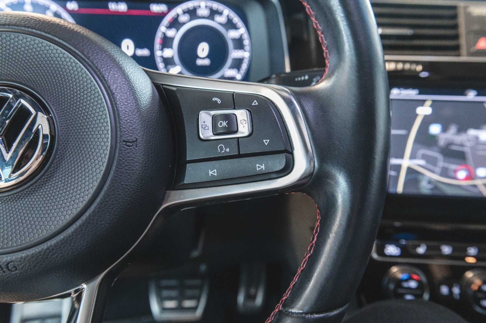flexleasing-vw-golf-vii-20-gti-performance-dsg-5d-findleasing