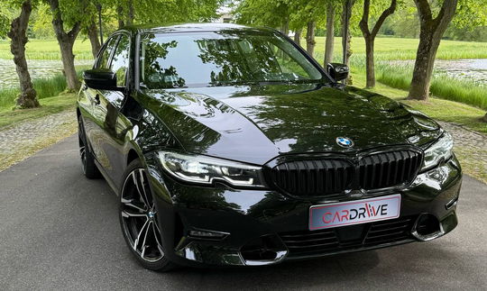 BMW 330i Sport-Line med 258 HK