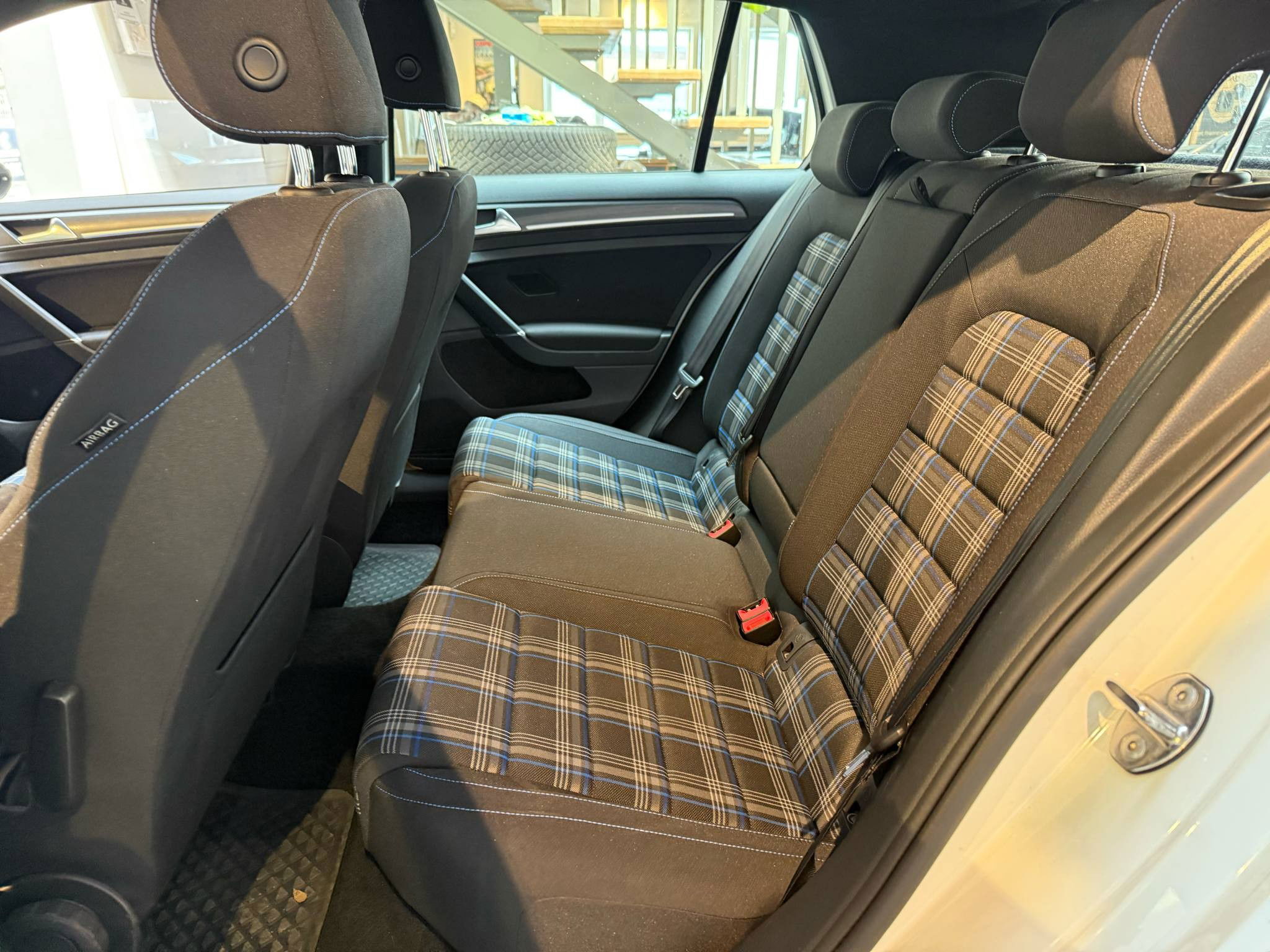 flexleasing-vw-golf-vii-gte-14-tsi-204-hk-plug-in-hybrid-dsg-opf-findleasing