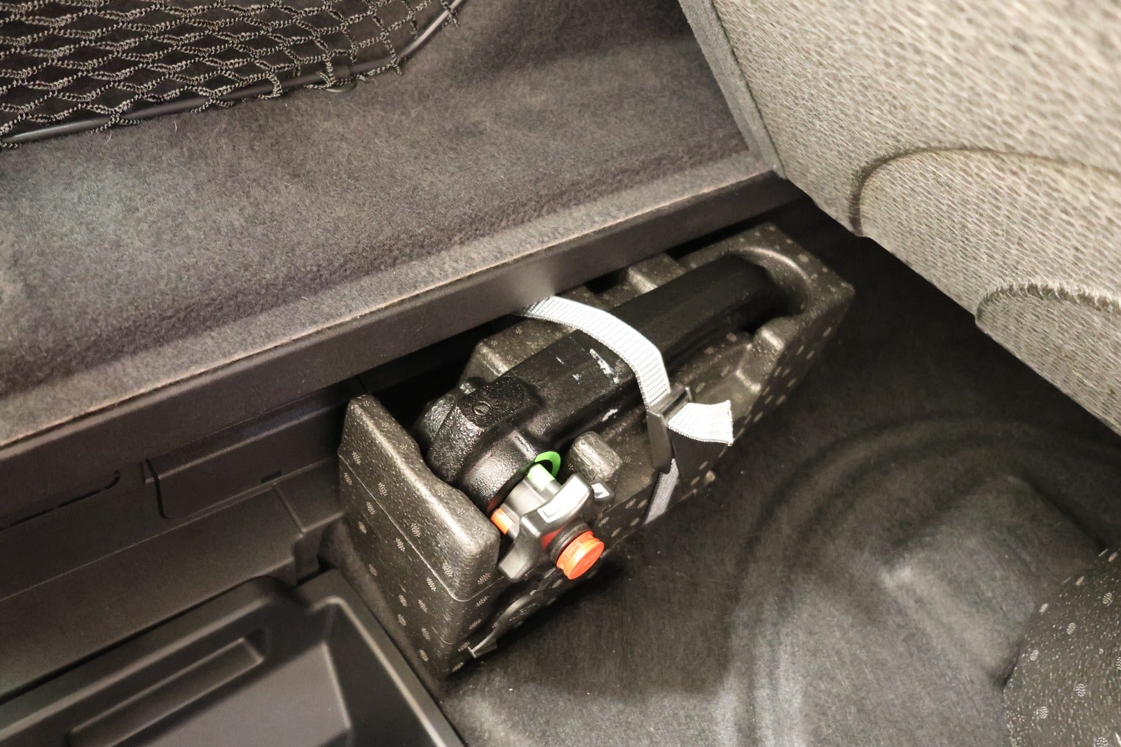 flexleasing-audi-e-tron-55-black-edition-s-line-quattro-5d-findleasing