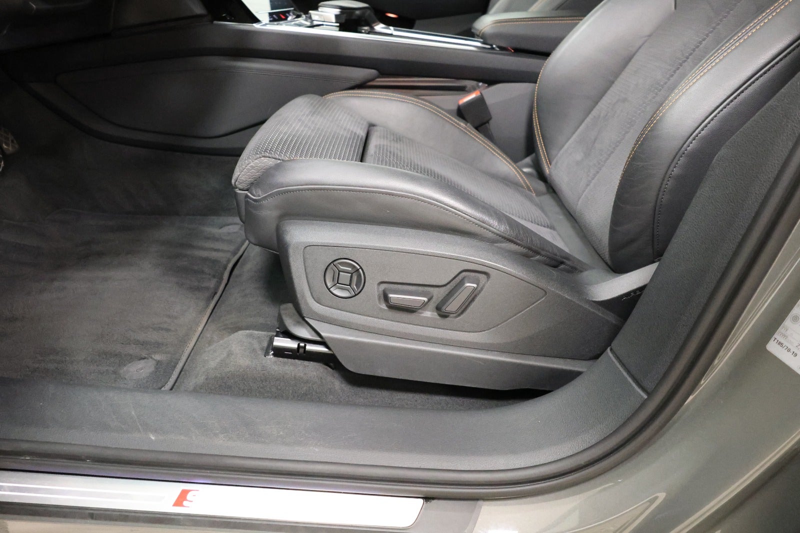 flexleasing-audi-e-tron-55-black-edition-s-line-quattro-5d-findleasing