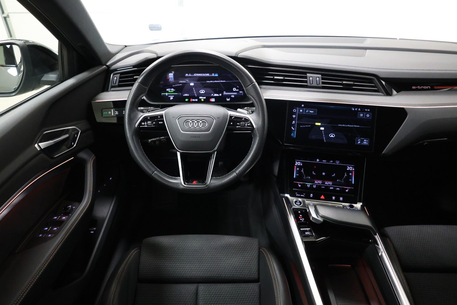 flexleasing-audi-e-tron-55-black-edition-s-line-quattro-5d-findleasing