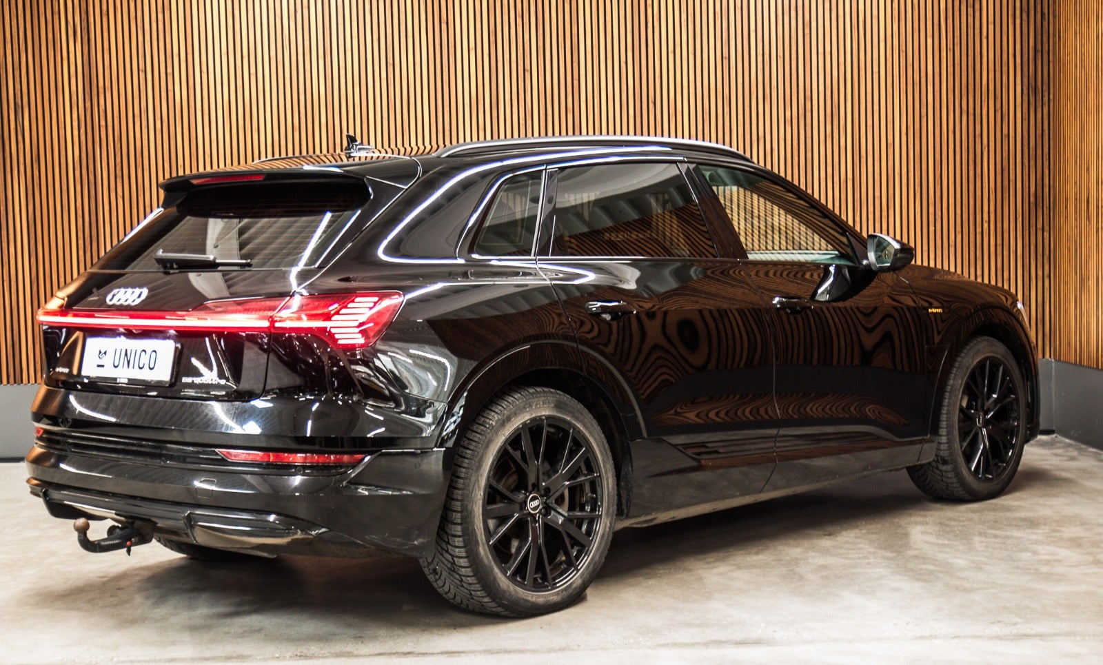 flexleasing-audi-e-tron-55-s-line-quattro-5d-findleasing