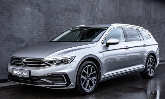 VW Passat 1,4 GTE High Variant DSG 5d