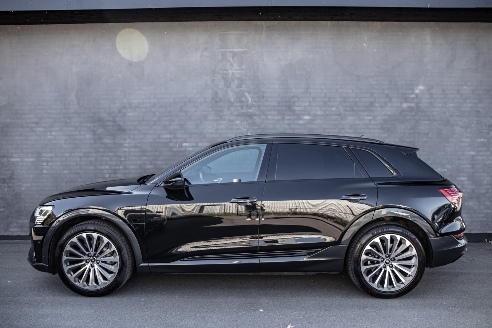 flexleasing-audi-e-tron-55-s-line-quattro-5d-findleasing